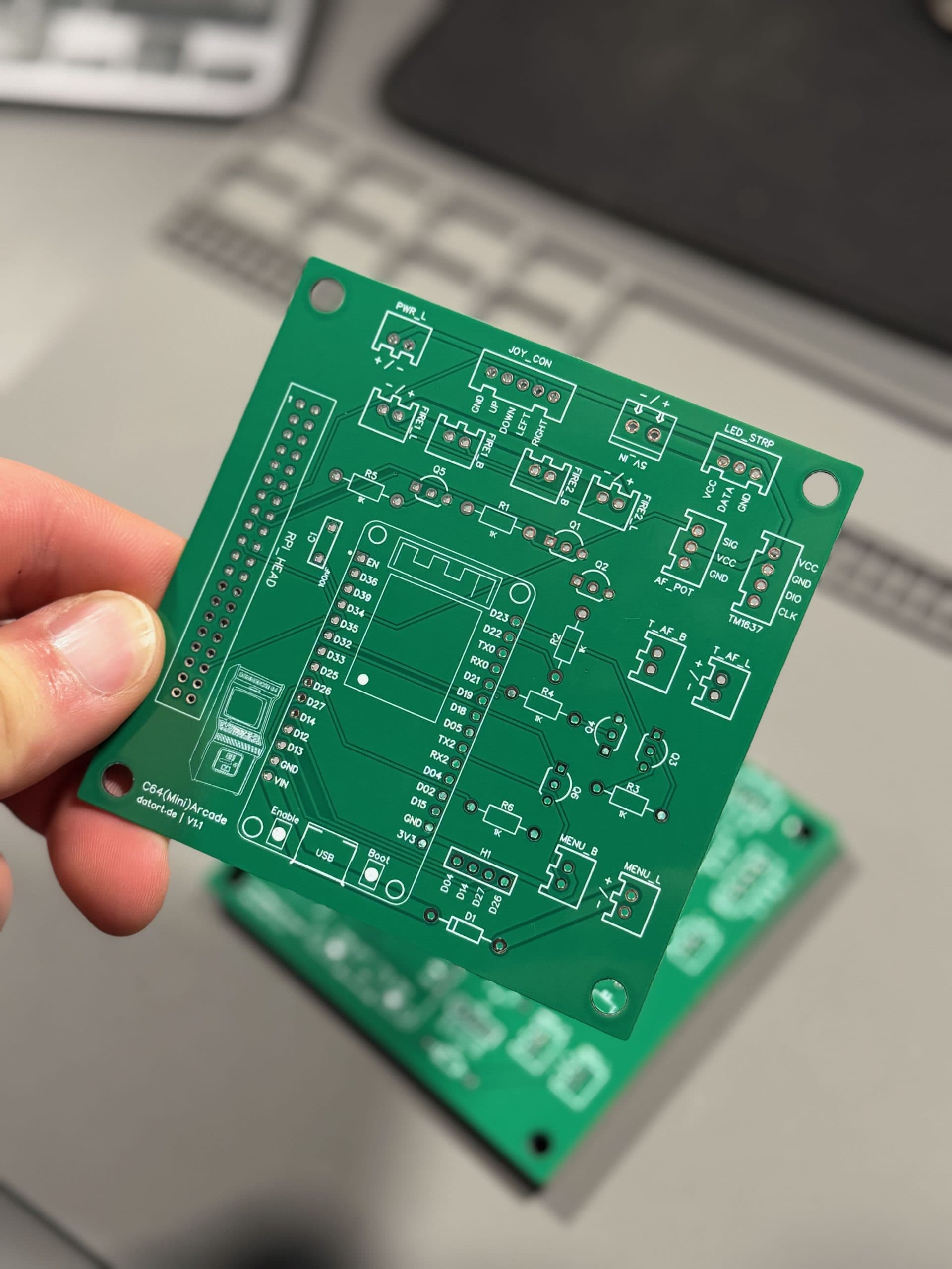 Die erste Version der PCBs ist eingetroffen